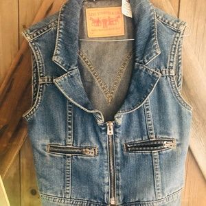 Rare Vintage Unique Levi Strauss denim vest (no longer produced) M